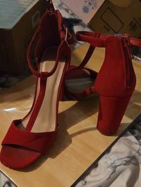 Red T-Strap Block Heel Sandals - Women's Dress Shoes Size 9